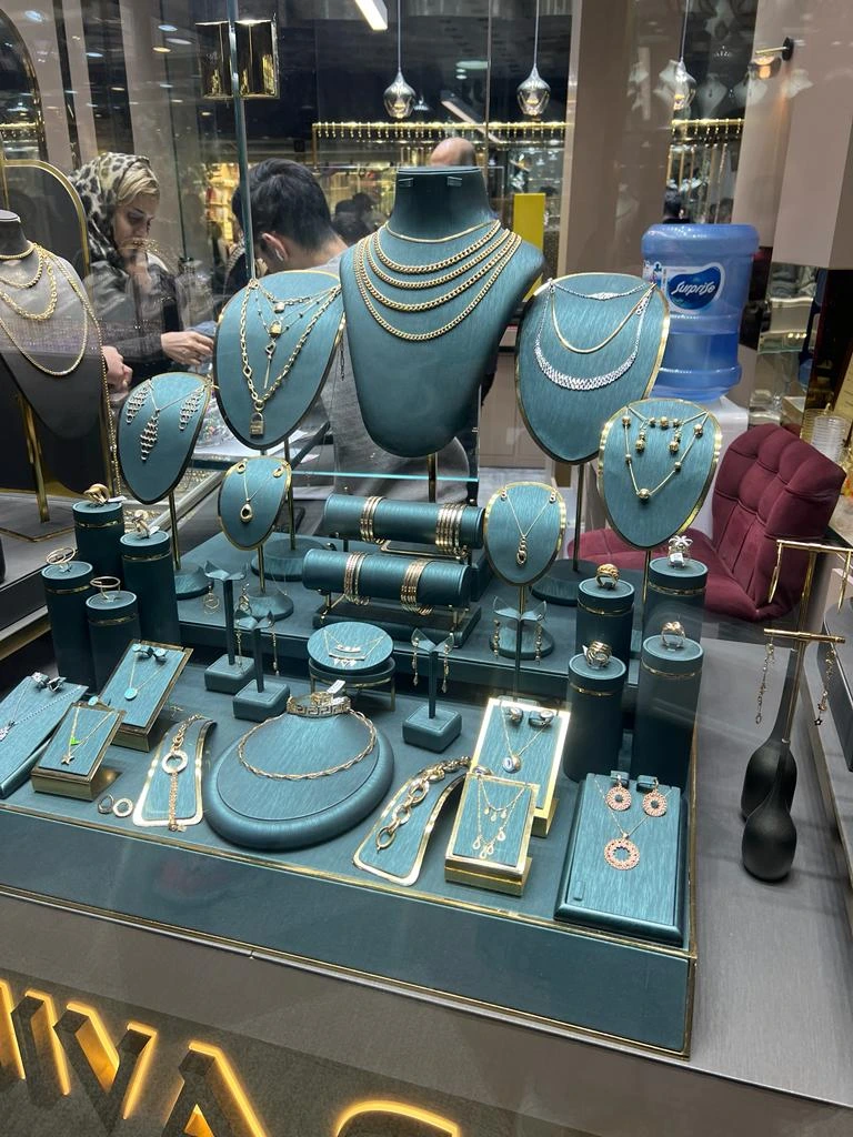 ویترین طلافروشی